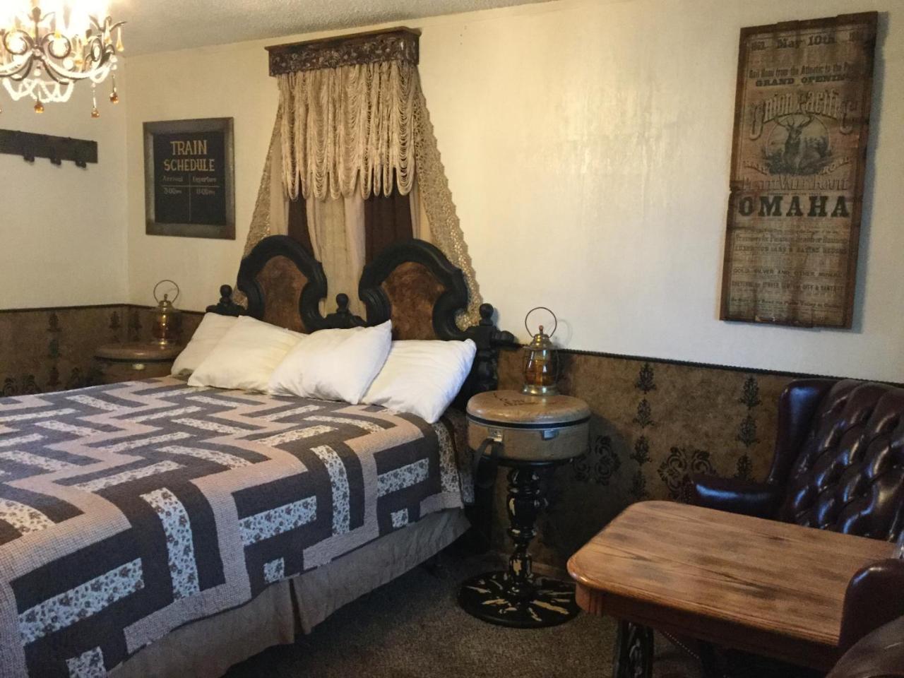 Black Bear Motel Davenport 외부 사진