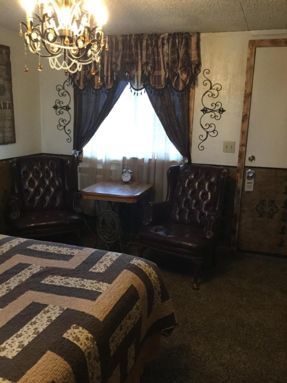 Black Bear Motel Davenport 외부 사진