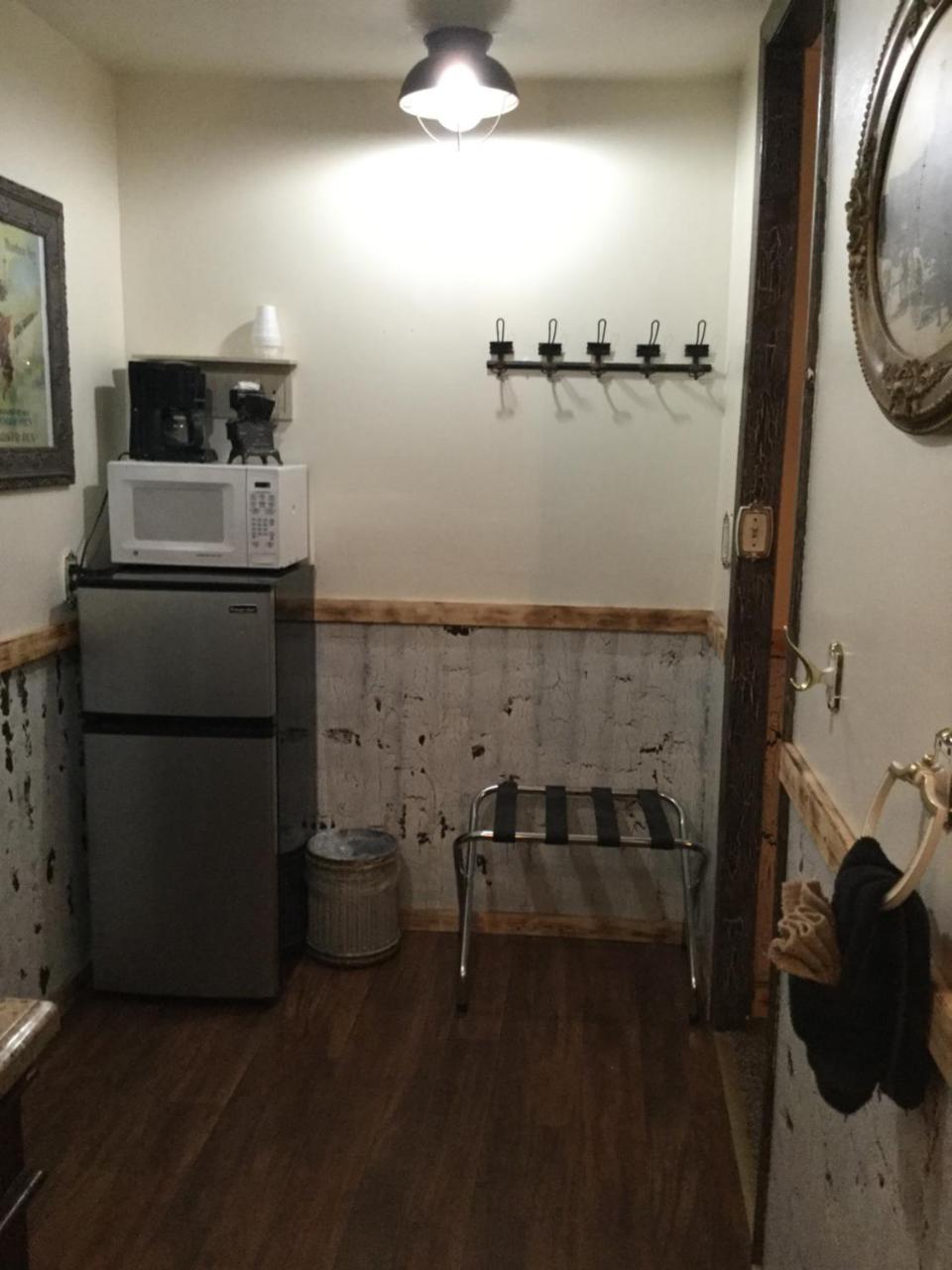 Black Bear Motel Davenport 외부 사진