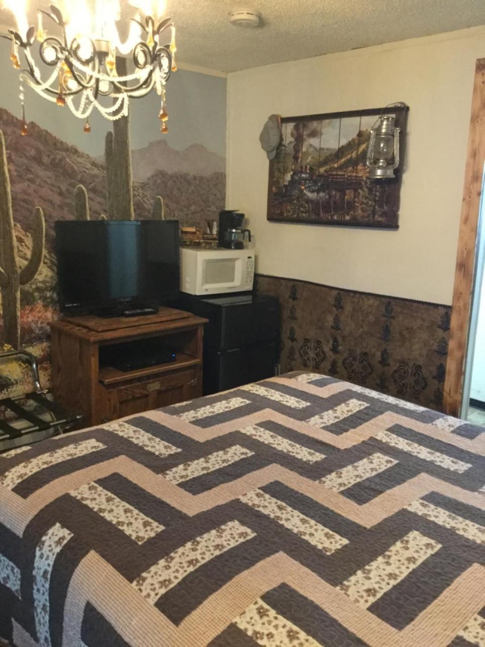Black Bear Motel Davenport 외부 사진