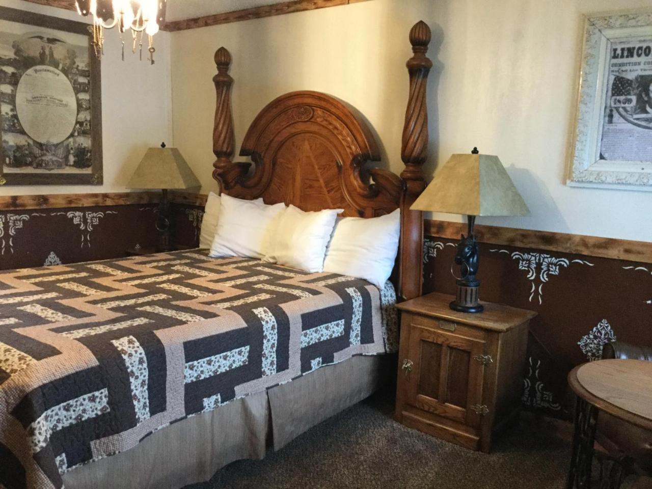 Black Bear Motel Davenport 외부 사진