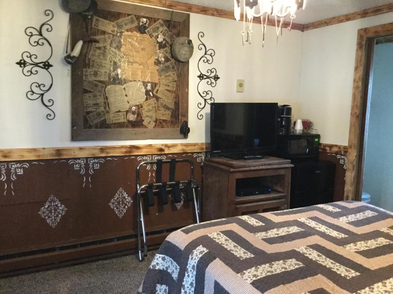Black Bear Motel Davenport 외부 사진