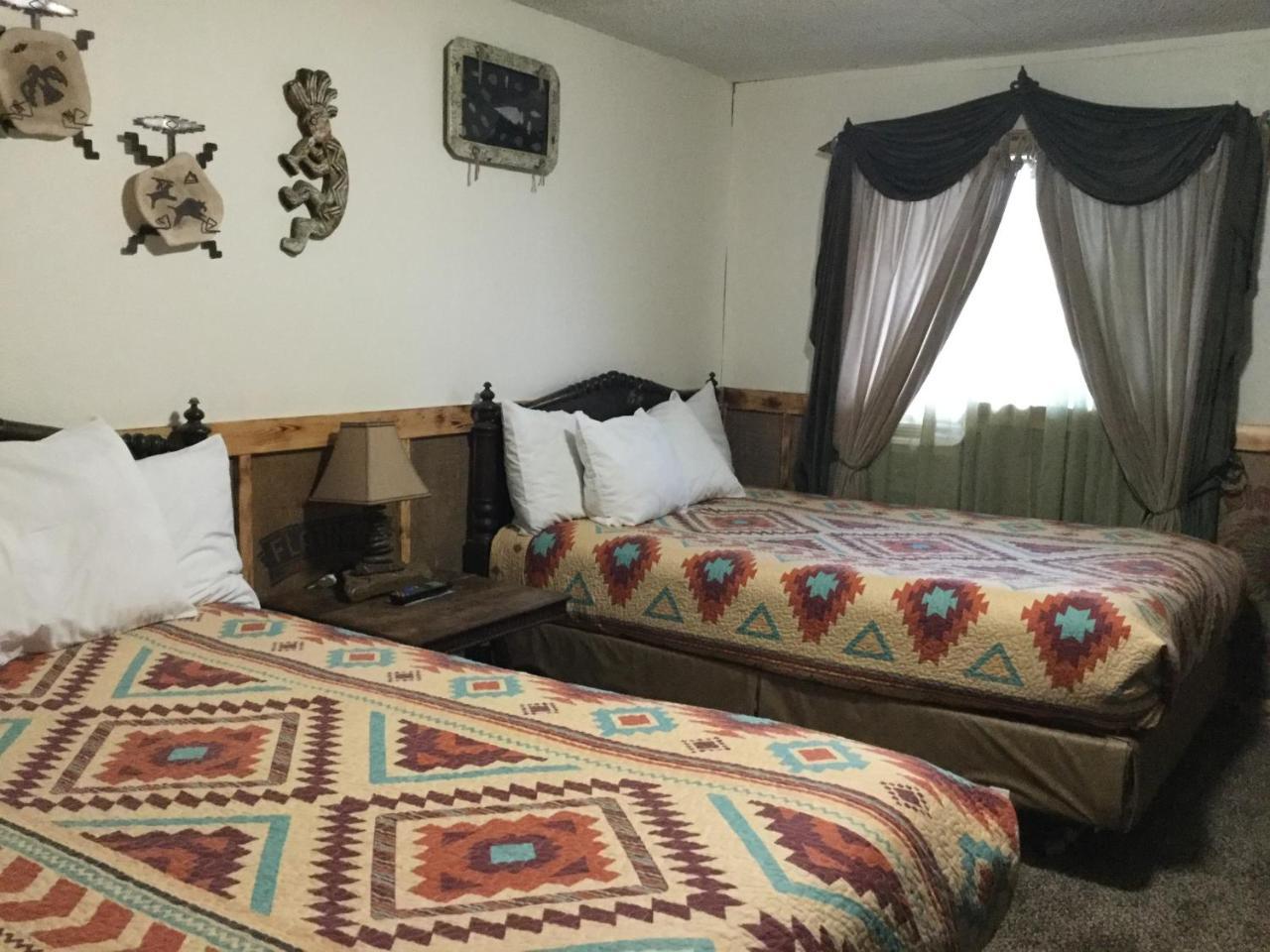 Black Bear Motel Davenport 외부 사진
