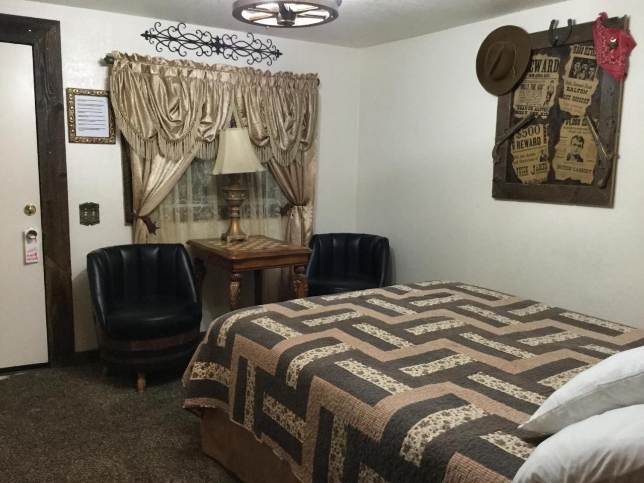 Black Bear Motel Davenport 외부 사진