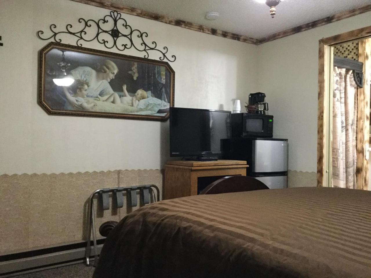 Black Bear Motel Davenport 외부 사진