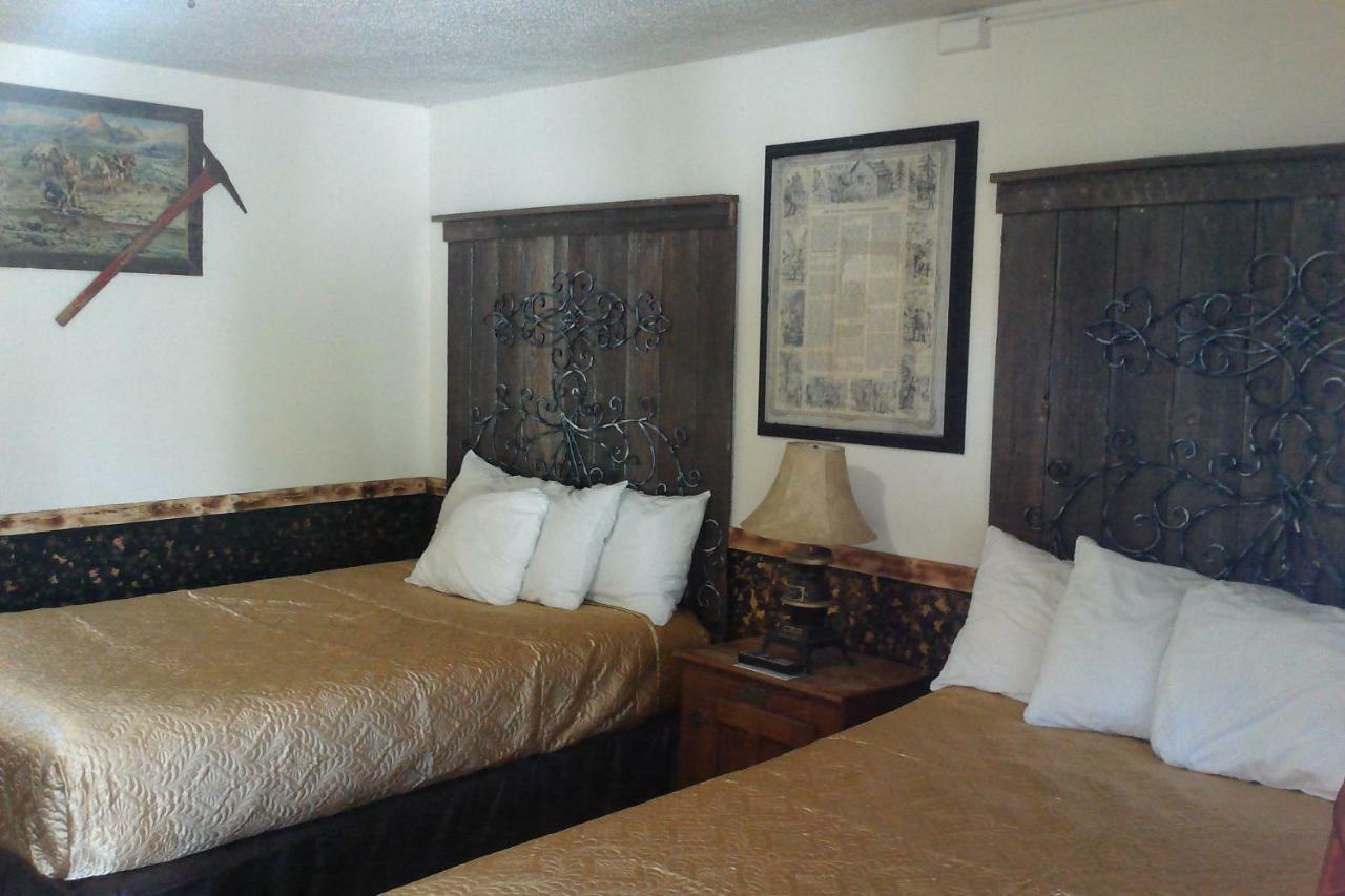 Black Bear Motel Davenport 외부 사진