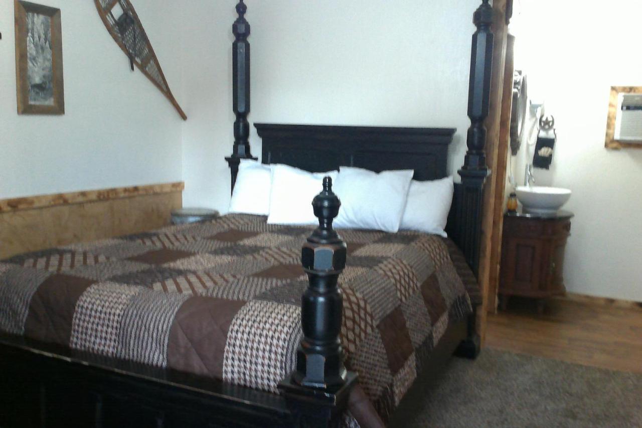 Black Bear Motel Davenport 외부 사진